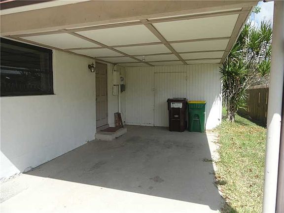 5th image of 11941 NW 27th Ct