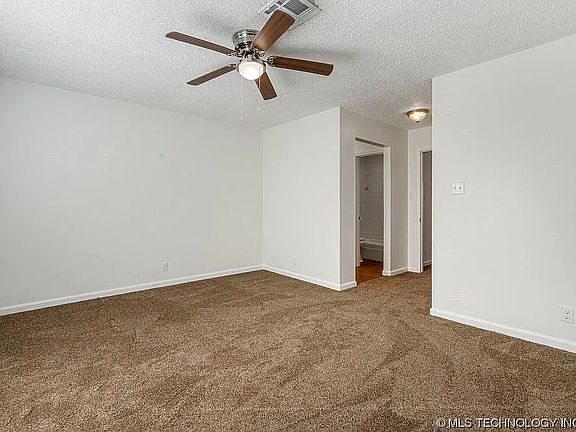 3rd image of 2709 Haskell Blvd