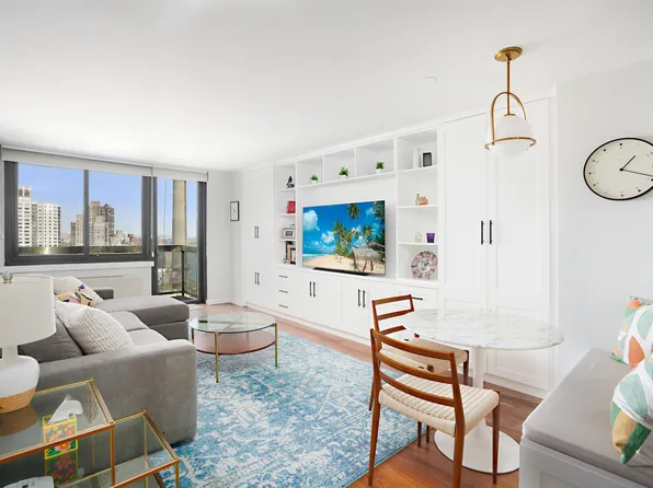 515 East 72nd Street image 1 of 9