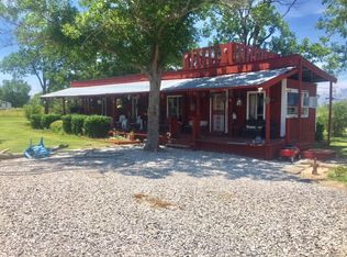 1052 Avon Darlove Rd, Hollandale, MS 38748