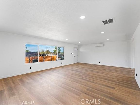 5th image of 42524 42nd St W #42524