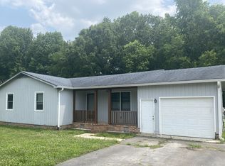 104 Wallace Dr, Tullahoma, TN 37388