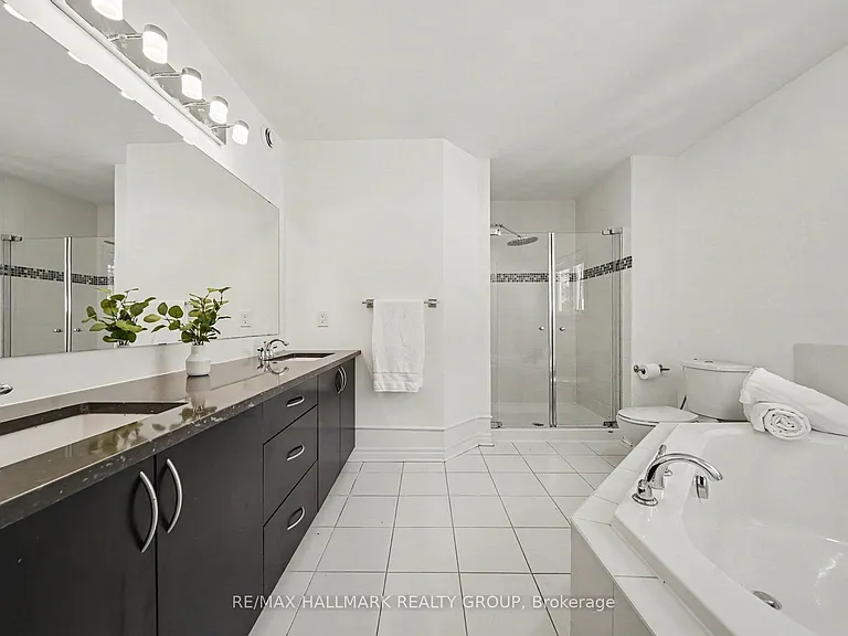 938 Wildcarrot Cres — Photo 27
