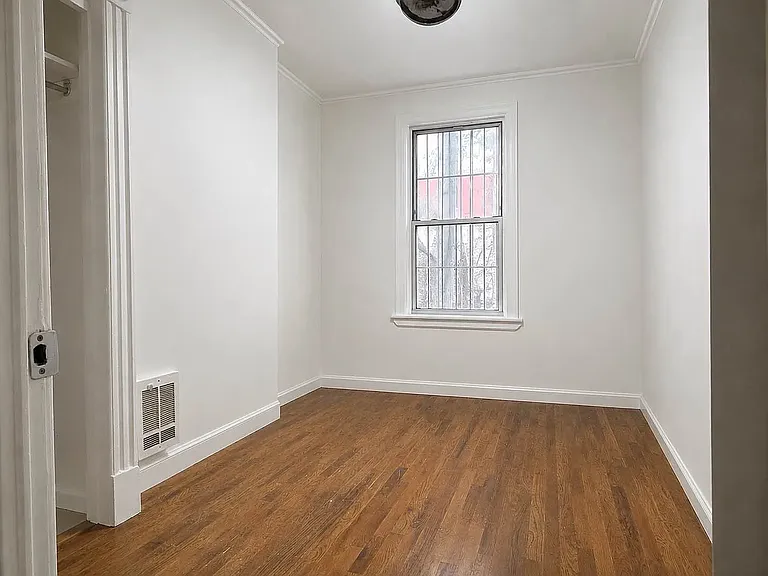64 Steuben St #1R — Photo 2