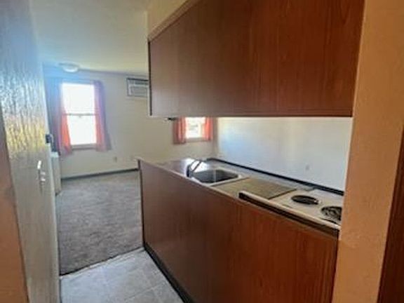 3rd image of 405 N Davis St APT 4