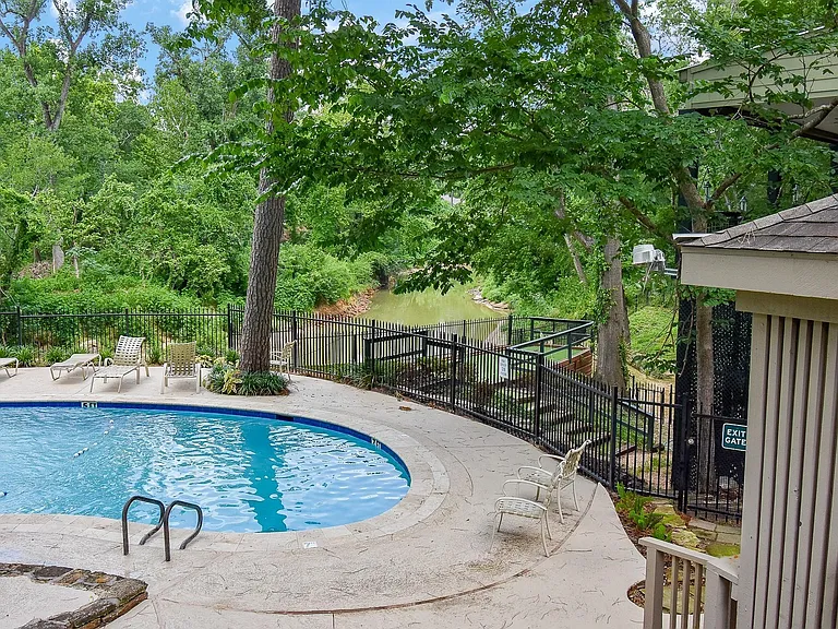 201 Vanderpool Ln #113 — Photo 42