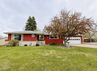 716 6th Ave NE, Devils Lake, ND 58301