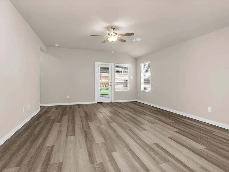 18095 Martin Pines Dr — Photo 17