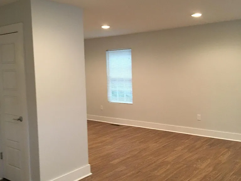 51 Drake St #A — Photo 8