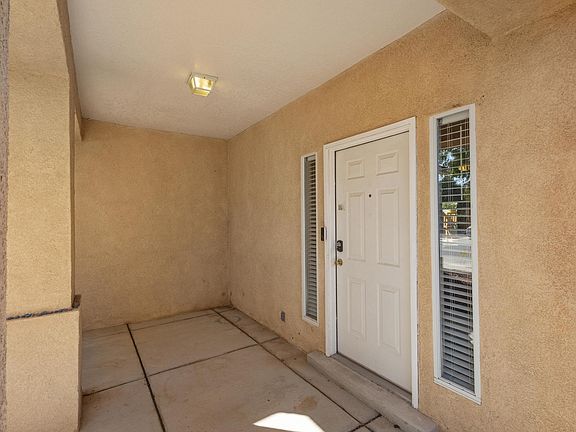 5th image of 1079 Avenida Esplendida NW