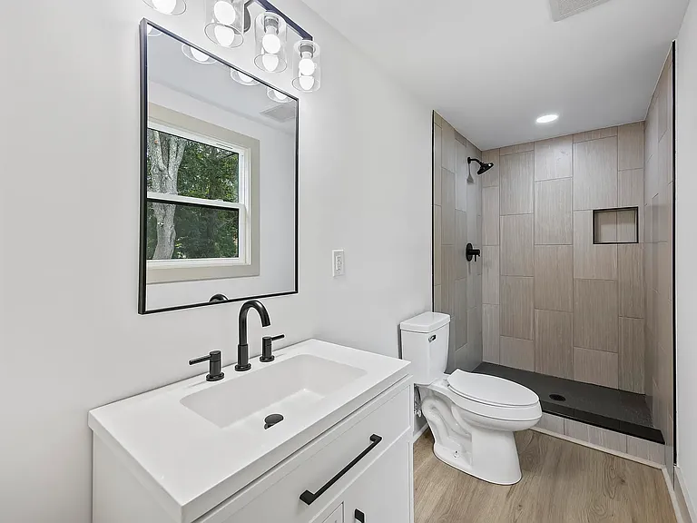 1411 Westway Dr — Photo 13
