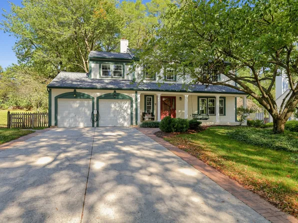 4821 Sweetbirch Dr, Rockville, MD 20853