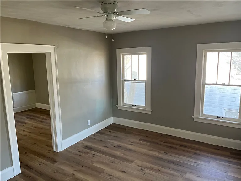 3817 Lockwood Ave — Photo 10