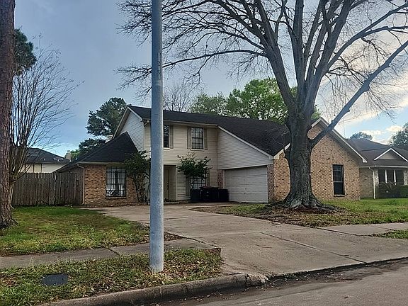 3rd image of 21627 Park Brook Dr