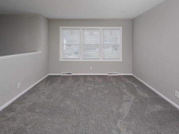 4th image of 4612 Candlelight Dr