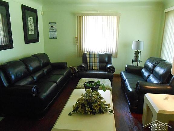 2nd image of 2707 Lowell Ave