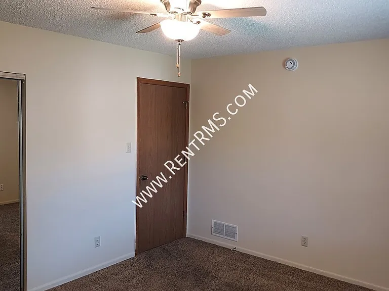 2131 SW Brandywine Ln — Photo 19