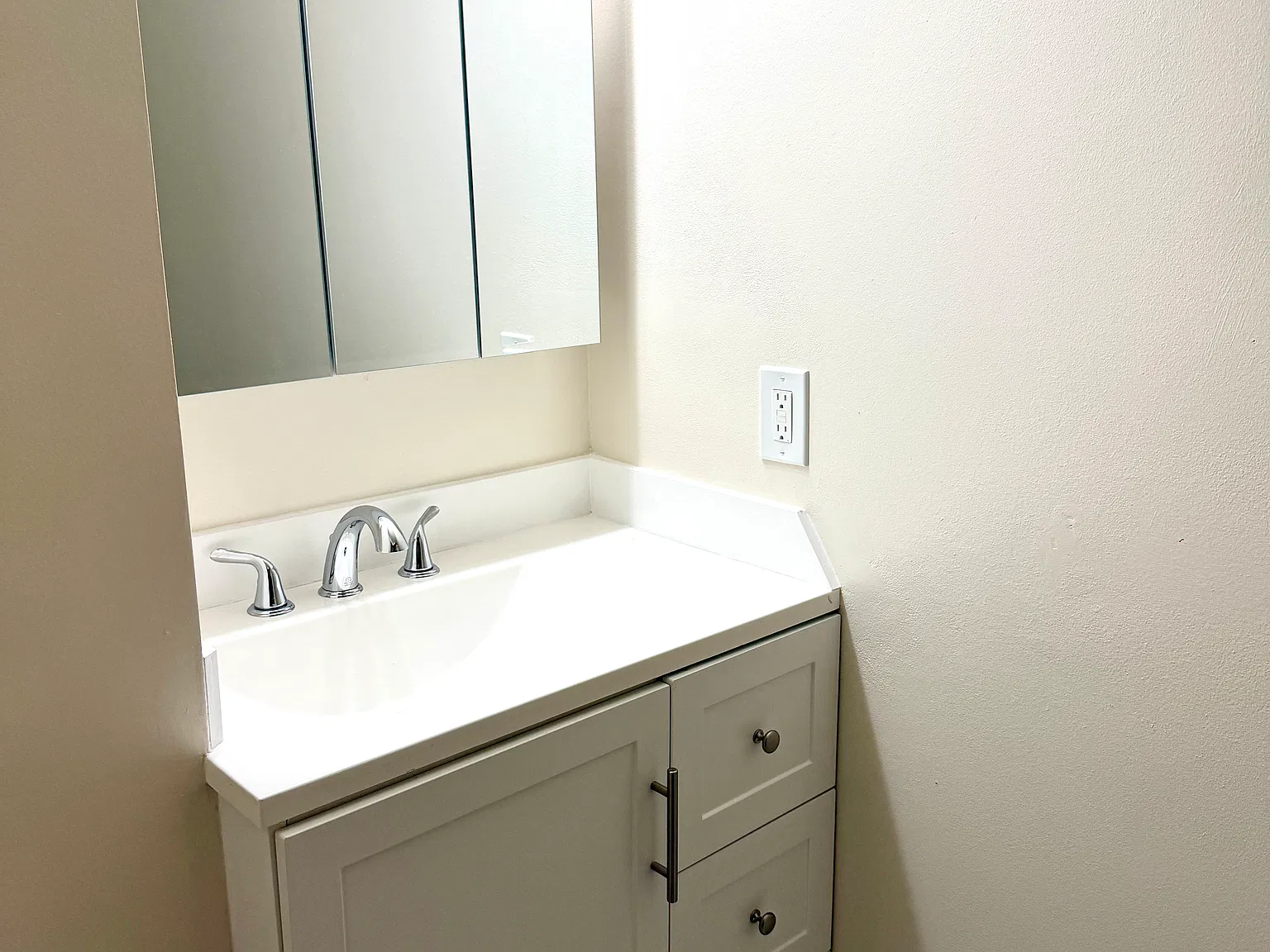 2 bed, 1.5 bath, 1200 sqft, $1,550 — Photo 4
