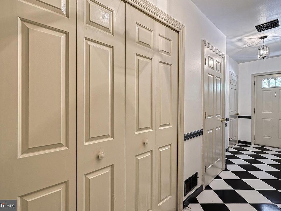 1761 Creek Vista Dr, New Cumberland, PA 17070 Zillow