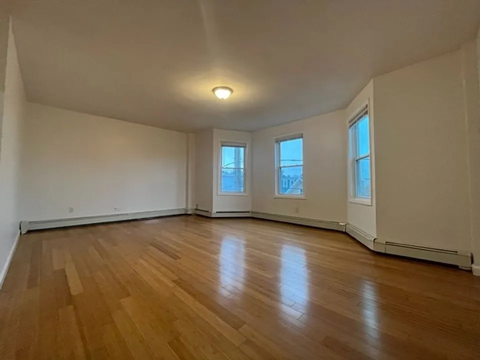 86 Sutton St