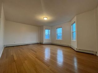86 Sutton St APT 3, Providence, RI 02903