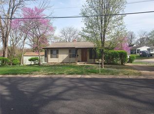 3536 Orchard Ave, Saint Ann, MO 63074