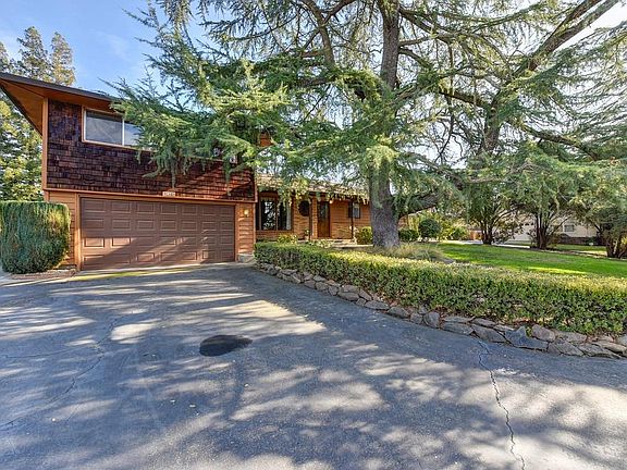 5th image of 3821 Pasadena Ave