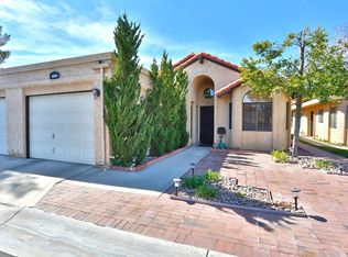 11626 Locust Ln, Apple Valley, CA 92308