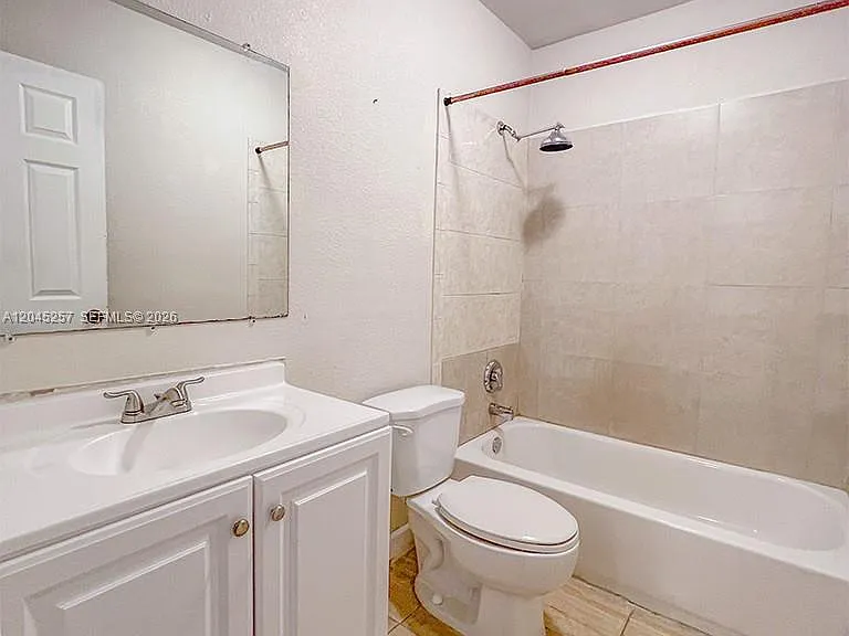 4648 NW 9th Dr #4648 — Photo 17