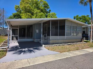 690 Red Wing Cir, Largo, FL 33770