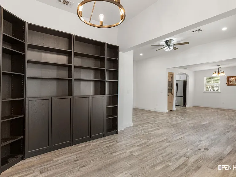 5312 Crown Ln — Photo 17