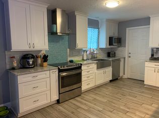 2048 N 10th St, Jacksonville Beach, FL 32250