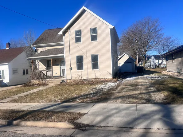315 Cleveland St, Brillion, WI 54110