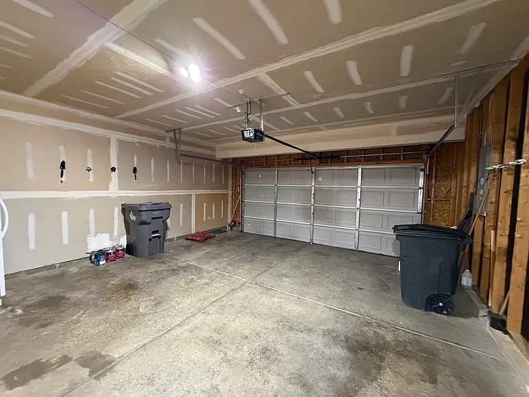 2537 Thorney Wood Ln — Photo 36