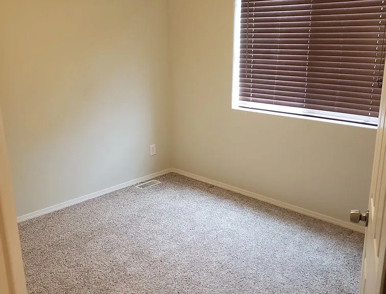 10 Carnegie Dr — Photo 14