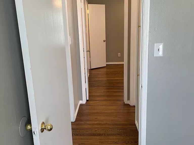 1611 Carlisle Ct — Photo 11