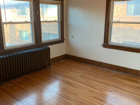 5th image of 1220 D St APT B