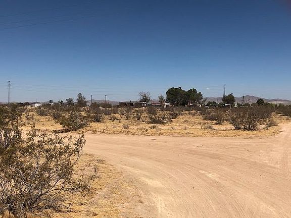 3rd image of 20556 Highway 395