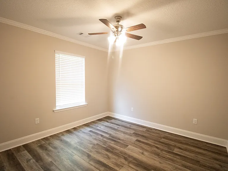 106 Woodsedge Dr #B — Photo 9