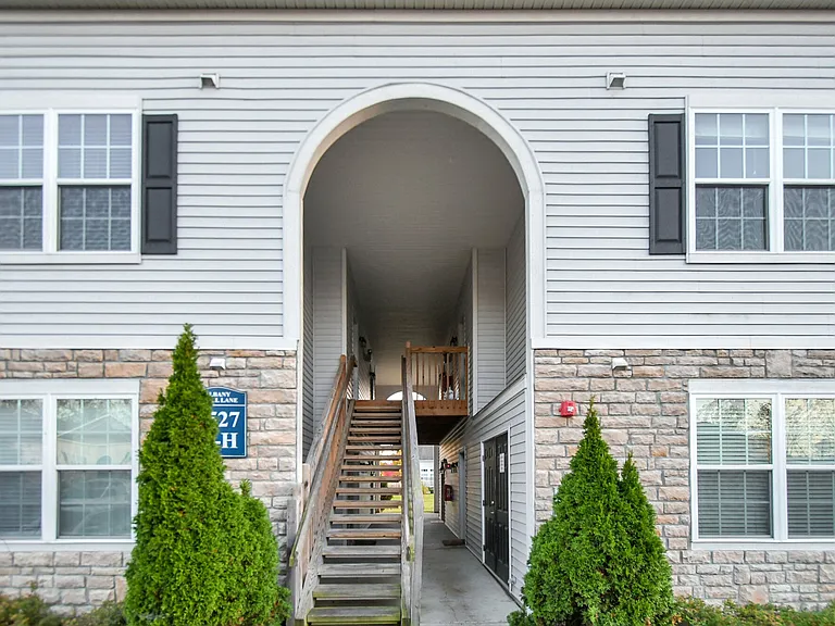 Crosspoint Apartments — Photo 27