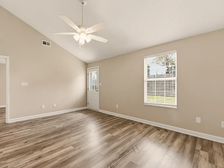 4723 Royal Prince Way — Photo 16