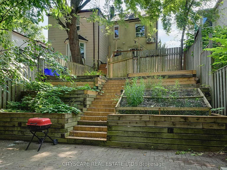 193 Coxwell Ave #UPPER — Photo 19