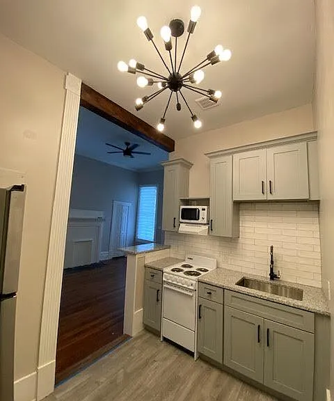 313 W Hall St #B — Photo 4