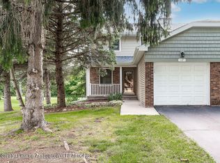 5471 Maple Rdg, Haslett, MI 48840