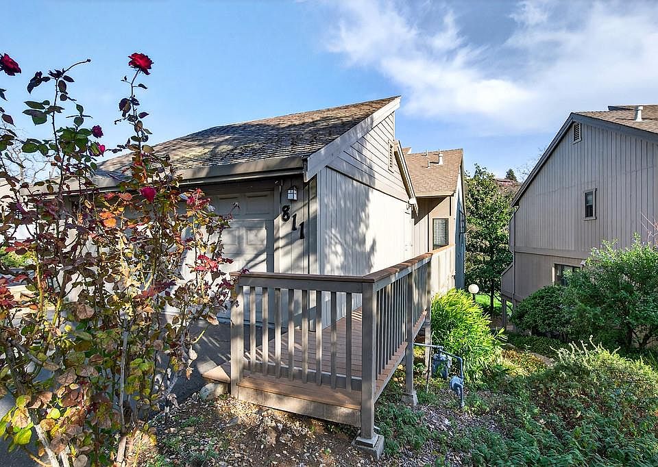 1st image of 811 Auburn Ravine Rd