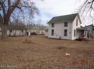 305 Center St E, Dover, MN 55929