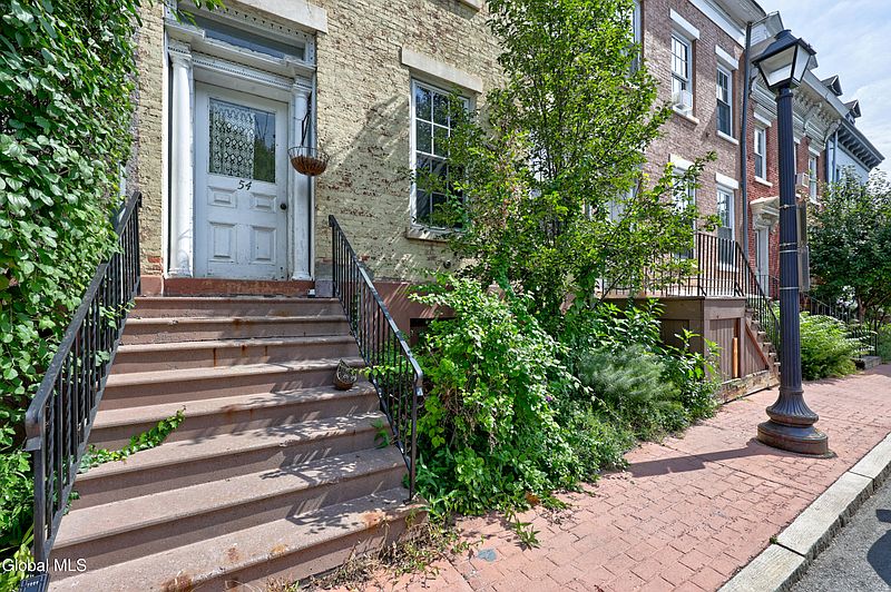 2nd image of 54 Westerlo Street # 22