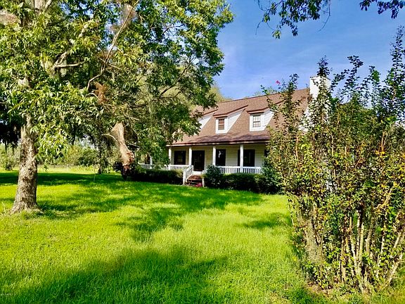 4th image of 17446 Paradise Dr
