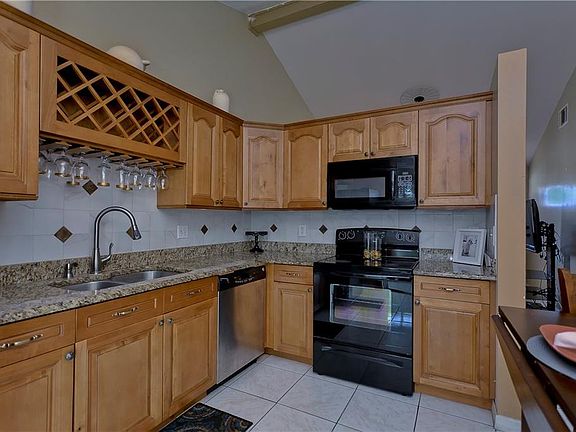 3rd image of 8906 Briar Hollow Ct