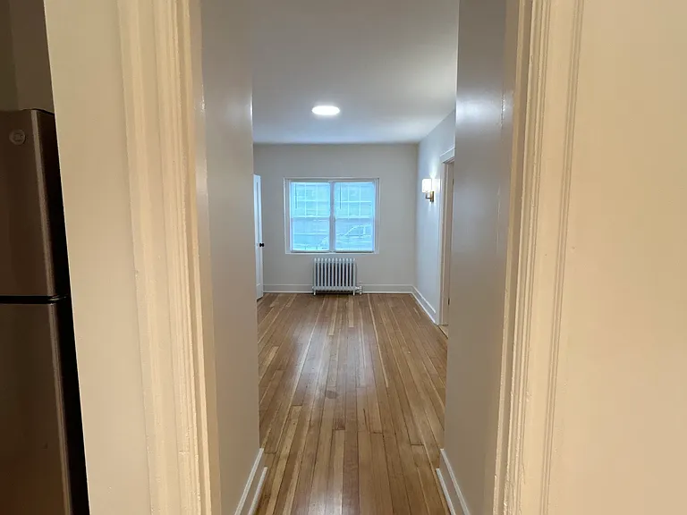 109 Montgomery St #2 — Photo 37